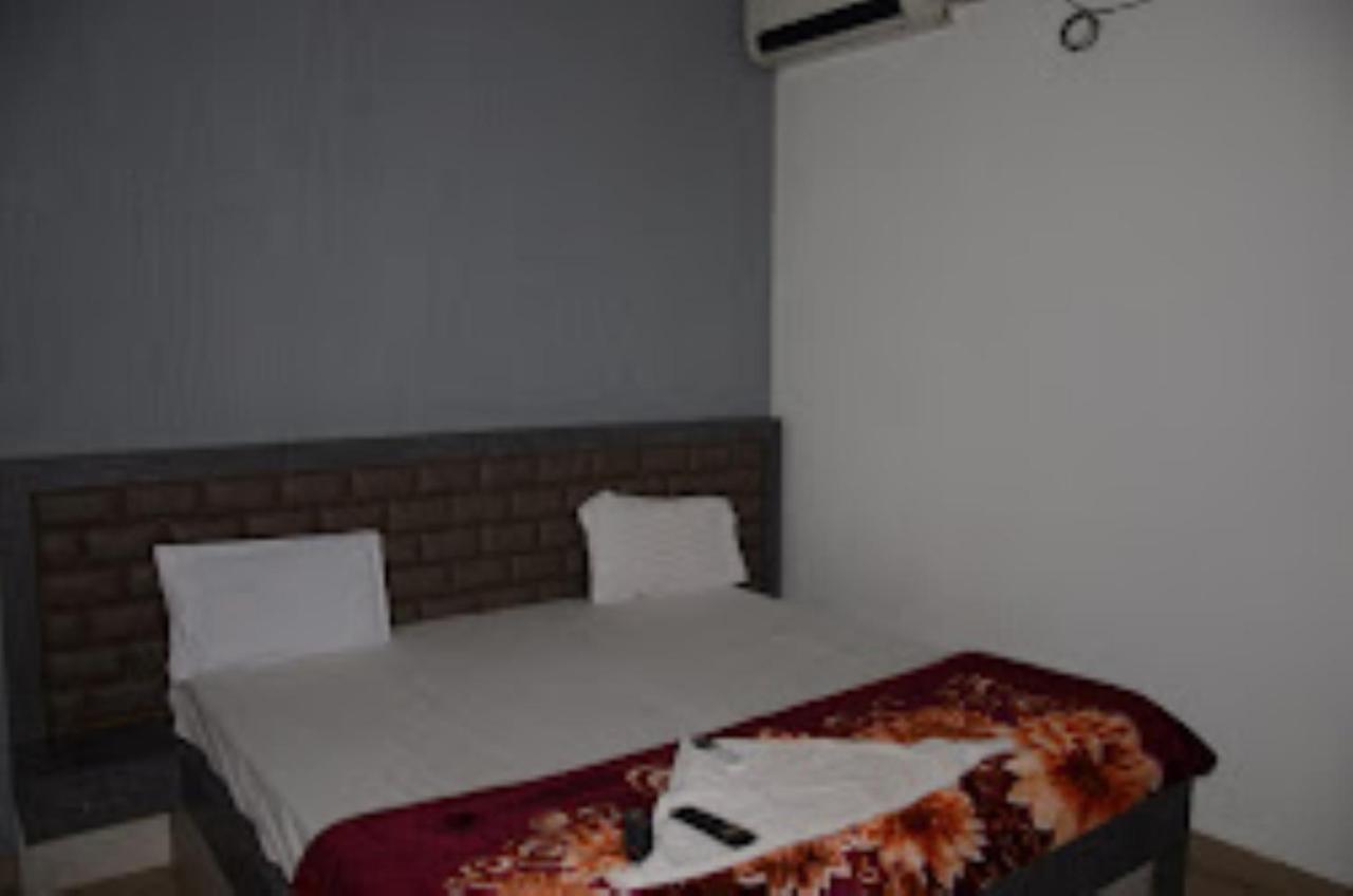 Hotel Rajawat , Madhya Pradesh Vidisha Ngoại thất bức ảnh